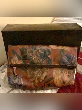 Patricia Nash Enl Garden Floral Print Fold over Clutch Bag